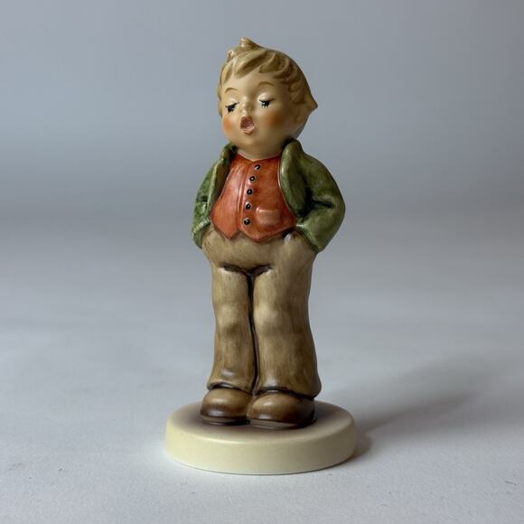 Hummel Figurine 848 Steadfast Soprano M I Hummel Club Membership 2005 2006 T90 - Picture 2 of 8